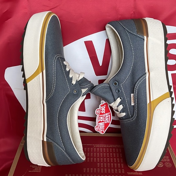 Vans Era Stacked
Canvas Stormy Weather
VNOA4BTORV2
Men’s platform - sneakers - Picture 12 of 16